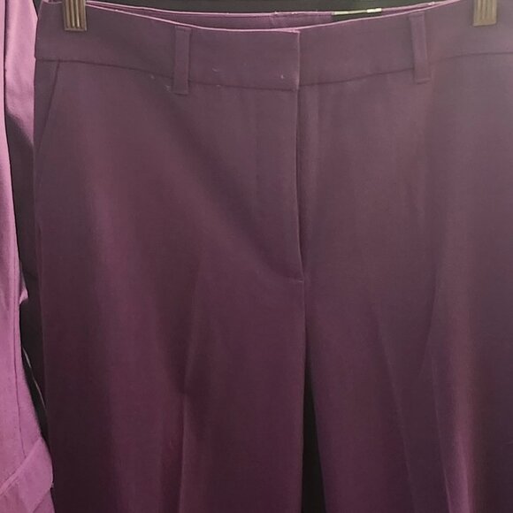 Business suit - Picture 14 of 16